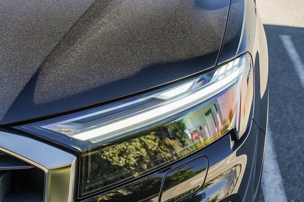 Thumbnail: 2026 Audi Q7 - 21