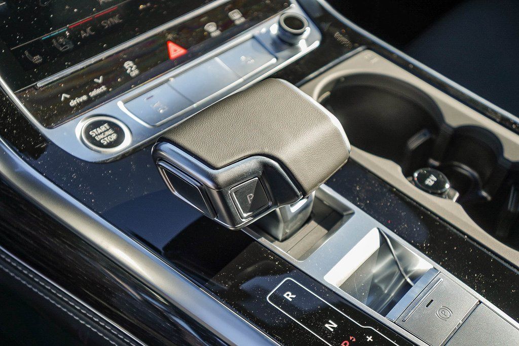 Thumbnail: 2026 Audi Q7 - 26