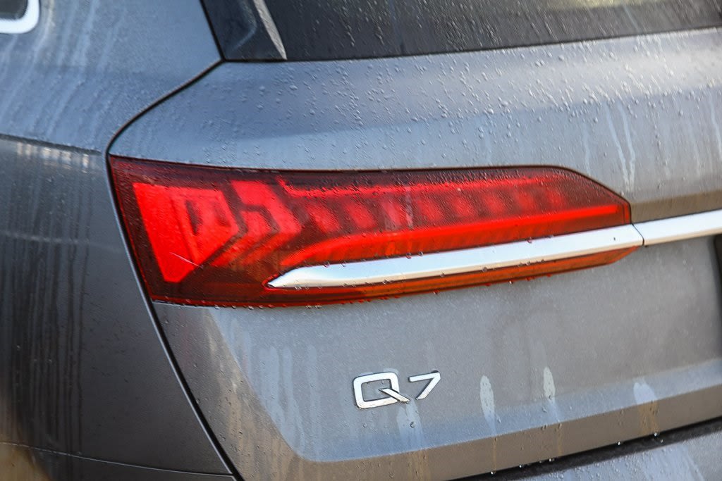 Thumbnail: 2023 Audi Q7 - 16