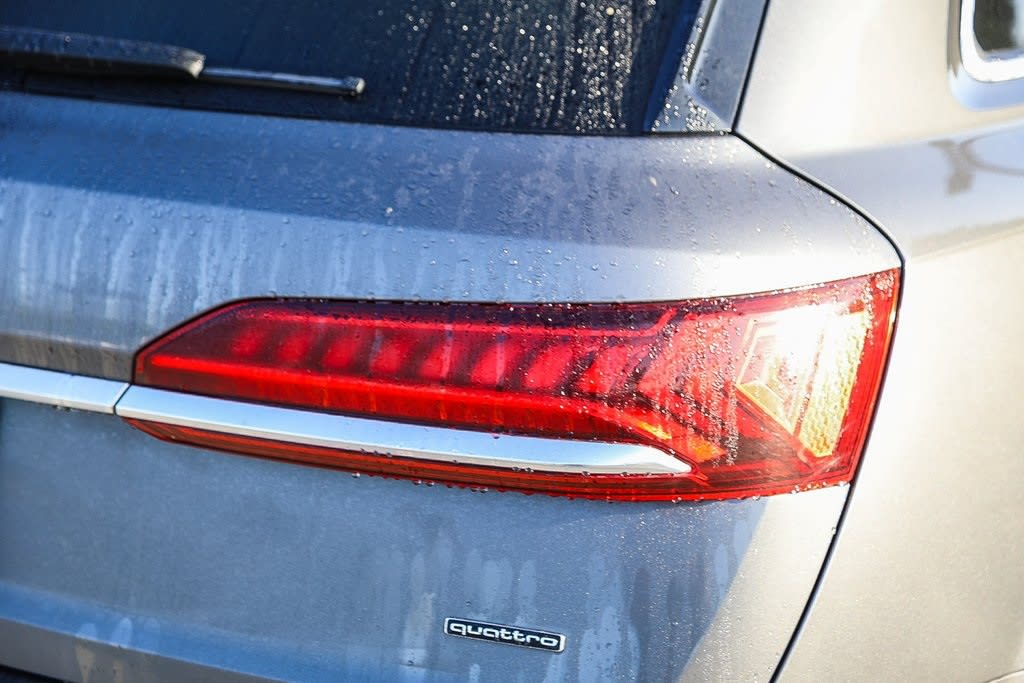 Thumbnail: 2023 Audi Q7 - 17