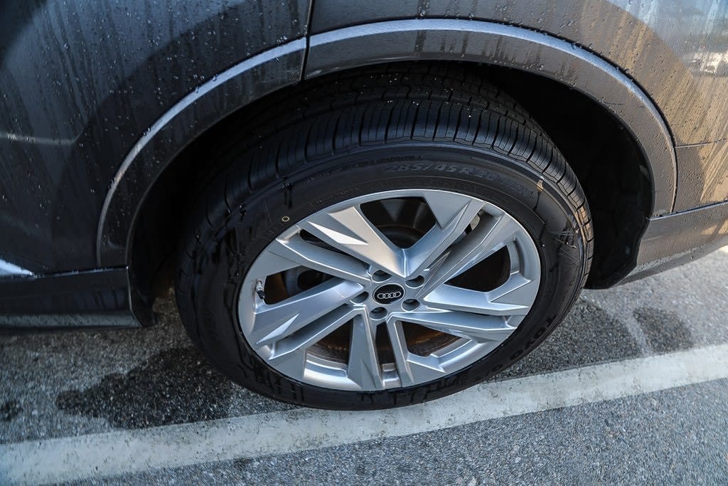 Thumbnail: 2023 Audi Q7 - 15