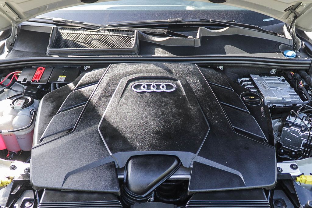 Thumbnail: 2024 Audi Q7 - 7