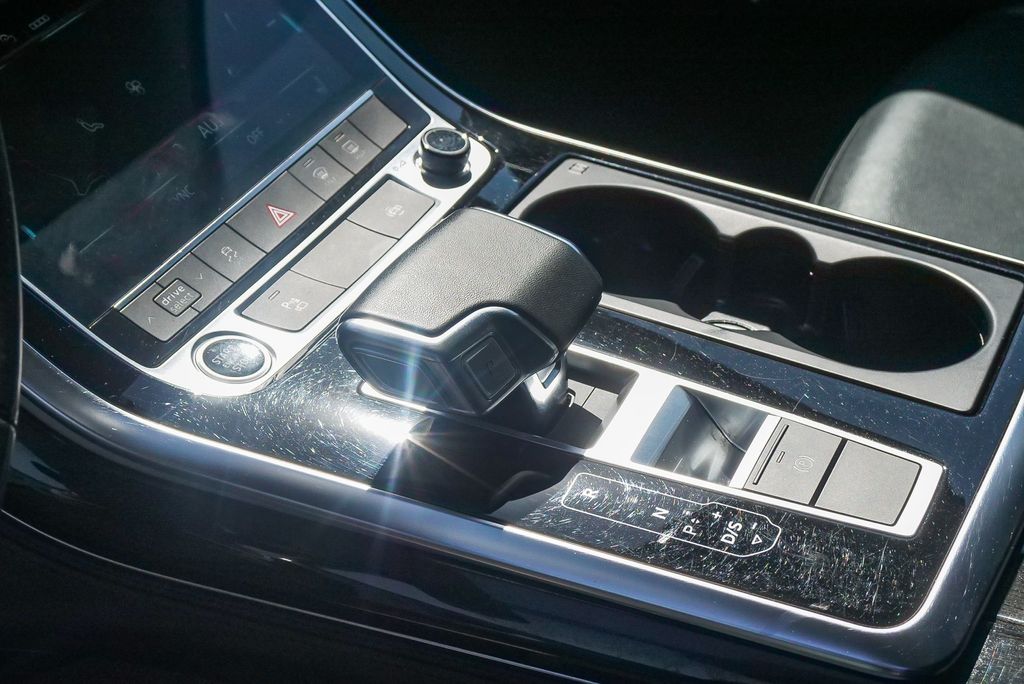Thumbnail: 2023 Audi Q7 - 14