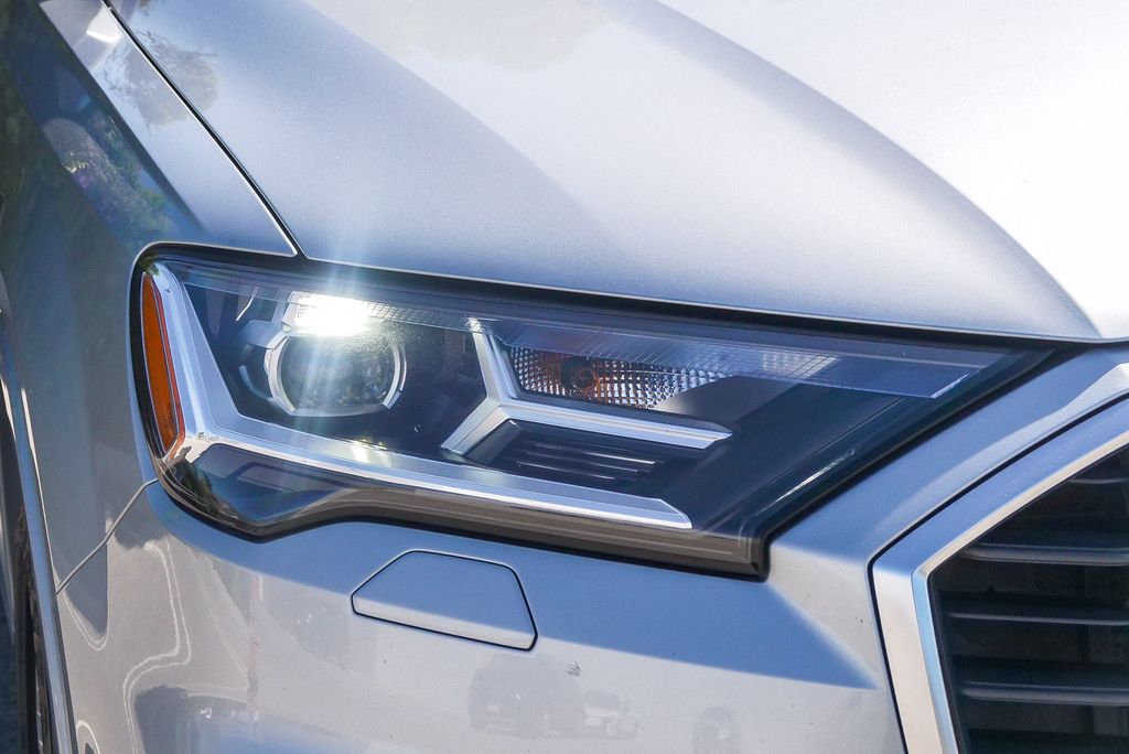 Thumbnail: 2023 Audi Q7 - 19