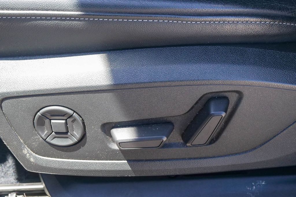 Thumbnail: 2023 Audi Q4 e-tron - 16