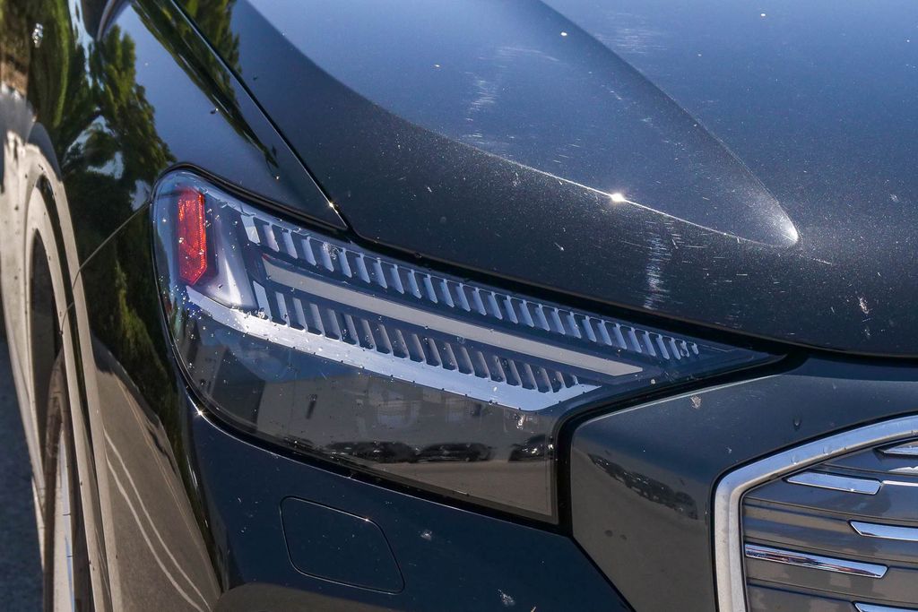 Thumbnail: 2023 Audi Q4 e-tron - 11
