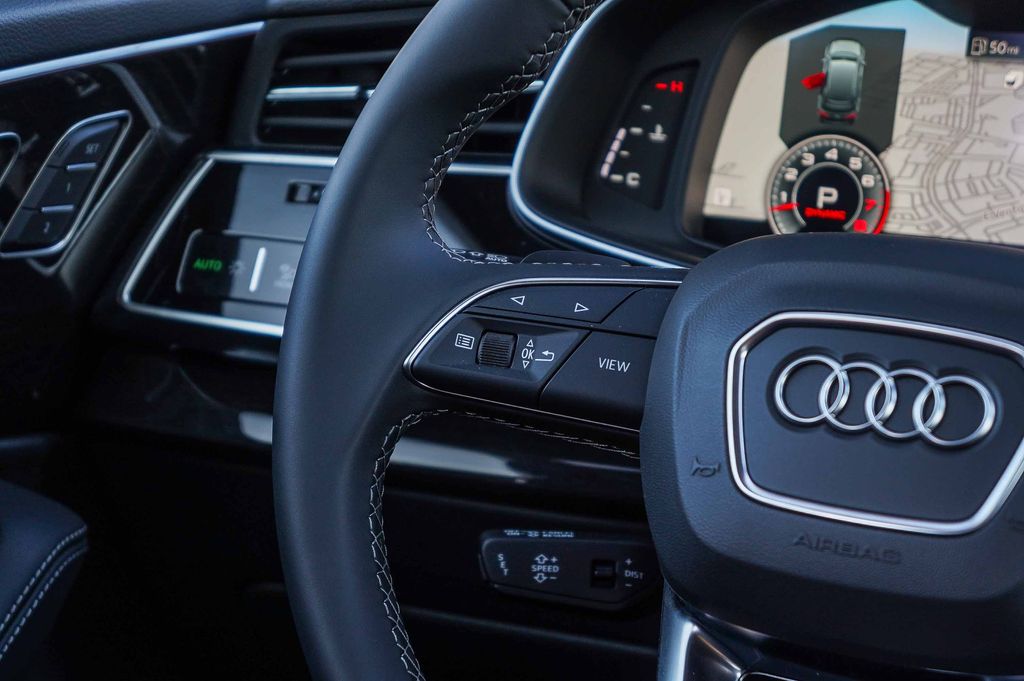 Thumbnail: 2026 Audi Q7 - 21