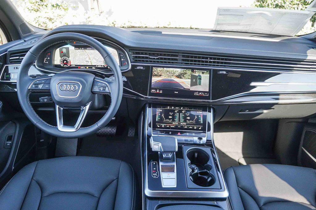 Thumbnail: 2026 Audi Q7 - 2