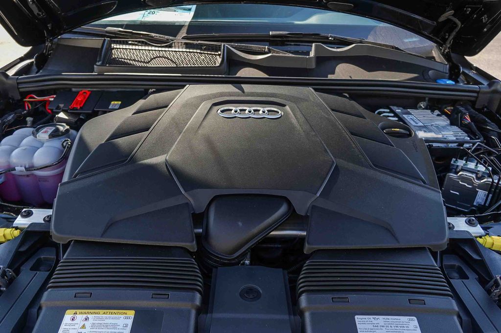 Thumbnail: 2026 Audi Q7 - 8