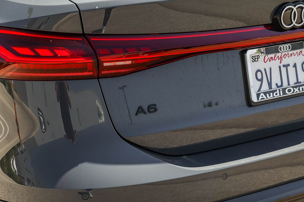 Thumbnail: 2025 Audi e-tron - 19