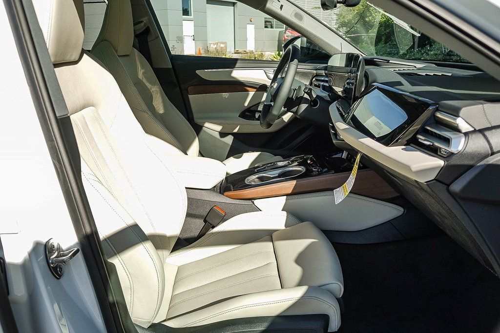 Thumbnail: 2026 Audi A6 - 10