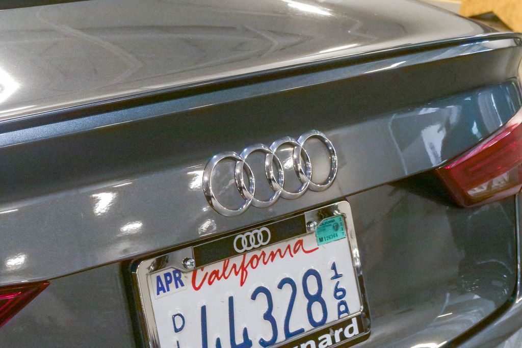 Thumbnail: 2017 Audi S3 - 6