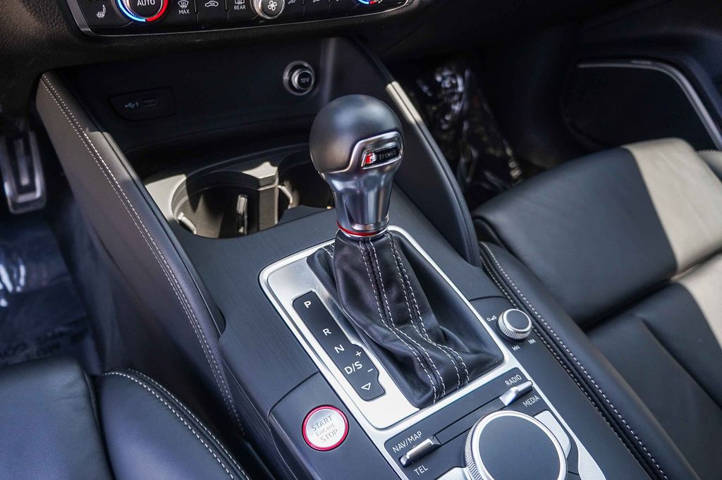 Thumbnail: 2017 Audi S3 - 14