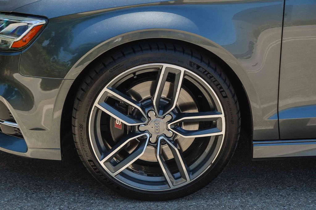 Thumbnail: 2017 Audi S3 - 7