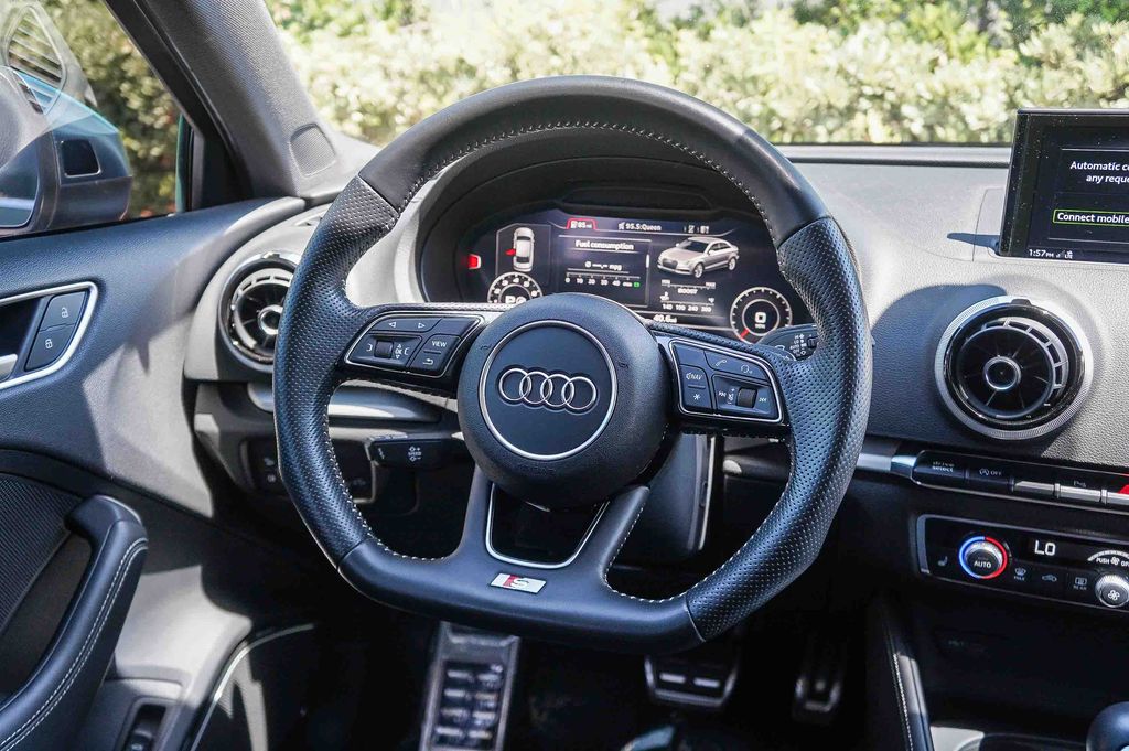 Thumbnail: 2017 Audi S3 - 9