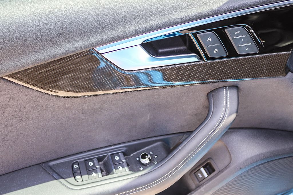 Thumbnail: 2022 Audi S4 - 15
