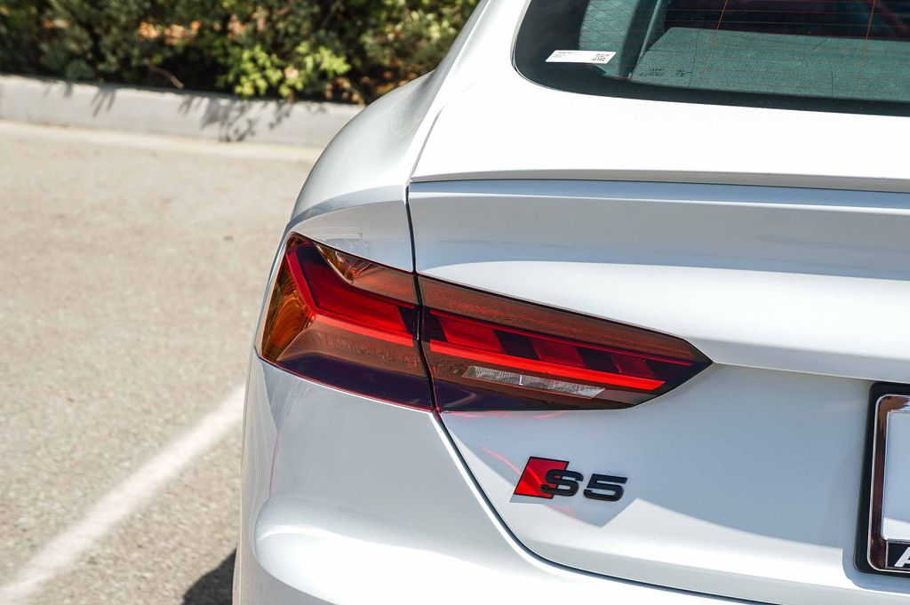 Thumbnail: 2023 Audi S5 - 17