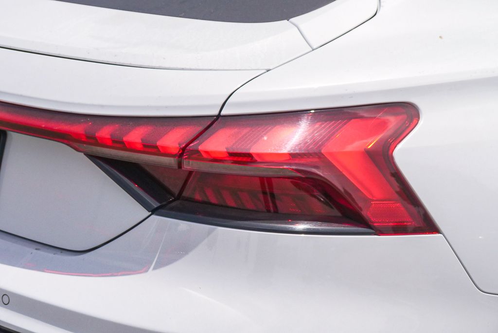 Thumbnail: 2024 Audi e-tron GT - 15