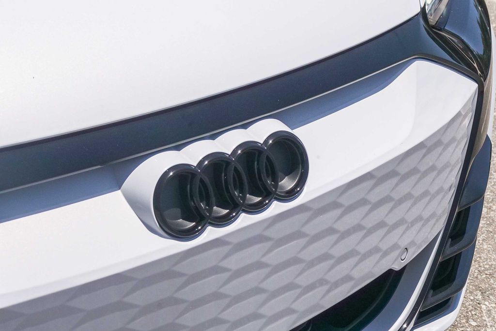 Thumbnail: 2024 Audi e-tron GT - 18