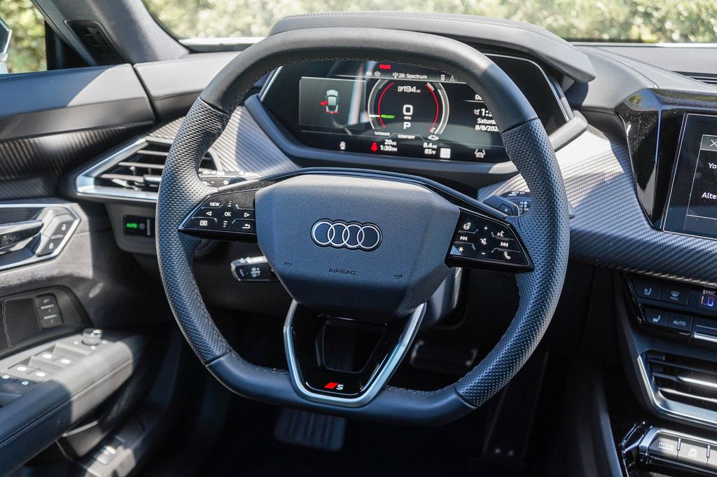 Thumbnail: 2026 Audi e-tron GT - 7