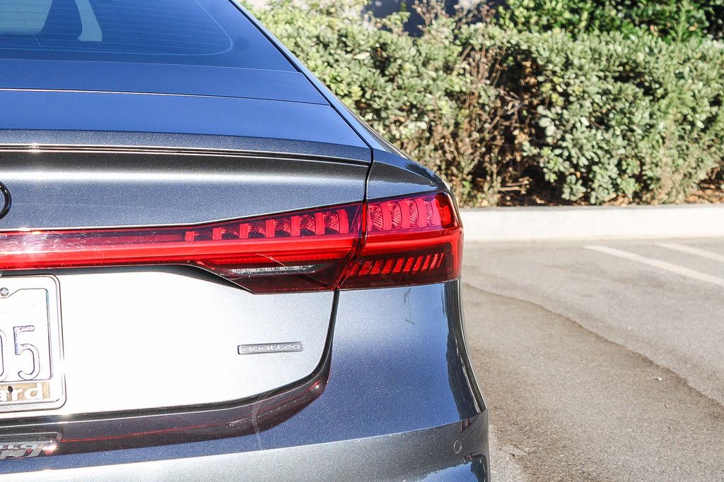 Thumbnail: 2024 Audi A7 - 16
