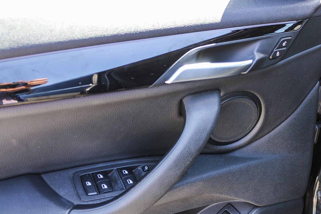 Thumbnail: 2019 BMW X2 - 16