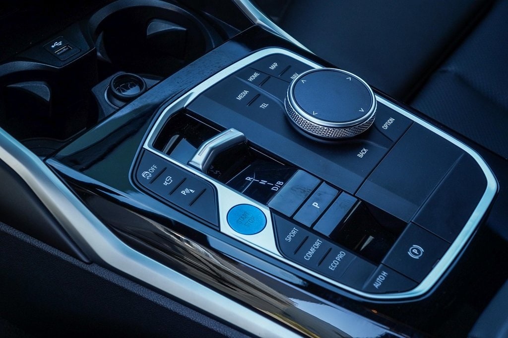 Thumbnail: 2024 BMW i4 - 14