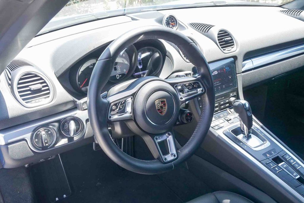 Thumbnail: 2024 Porsche 718 Boxster - 2