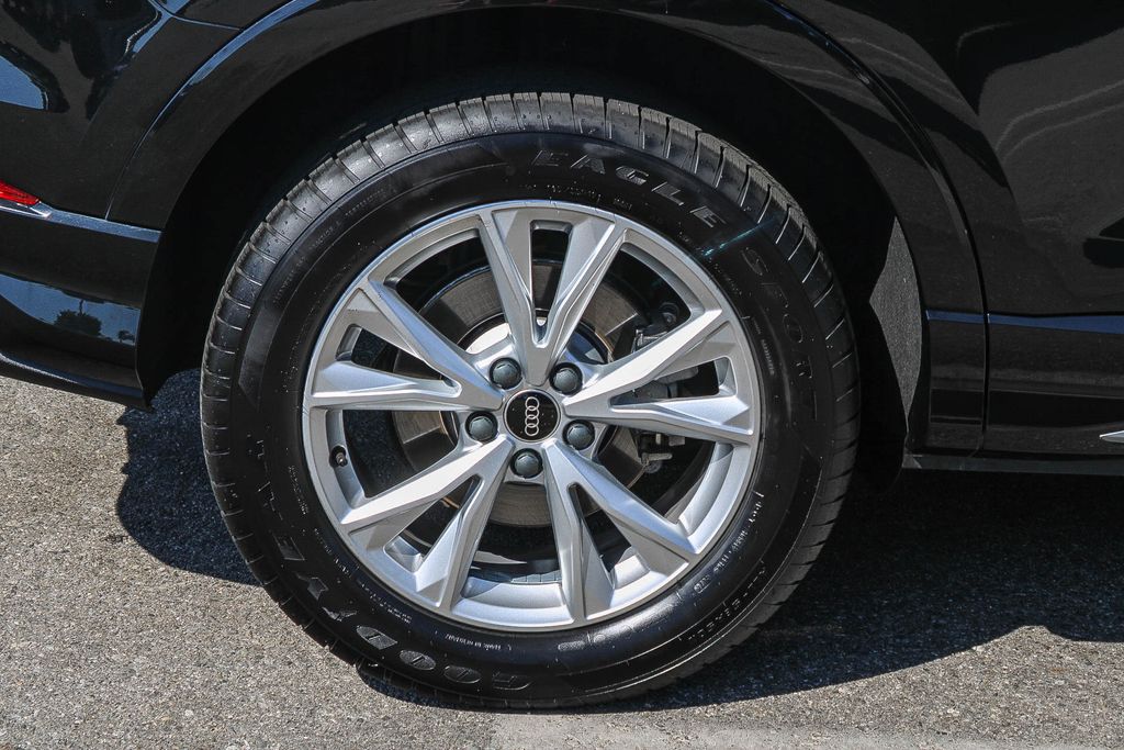 Thumbnail: 2019 Porsche Cayenne - 7
