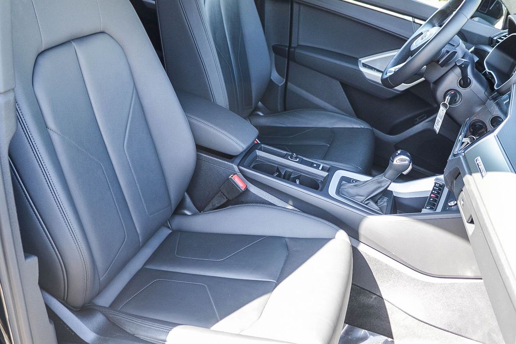 Thumbnail: 2019 Porsche Cayenne - 10