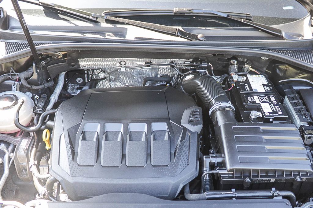 Thumbnail: 2019 Porsche Cayenne - 8