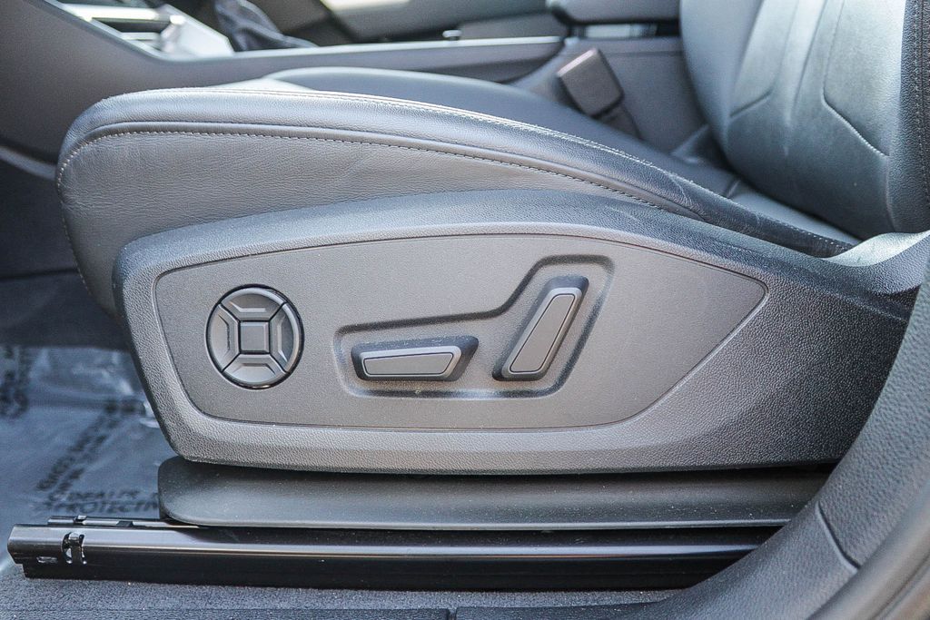 Thumbnail: 2019 Porsche Cayenne - 24