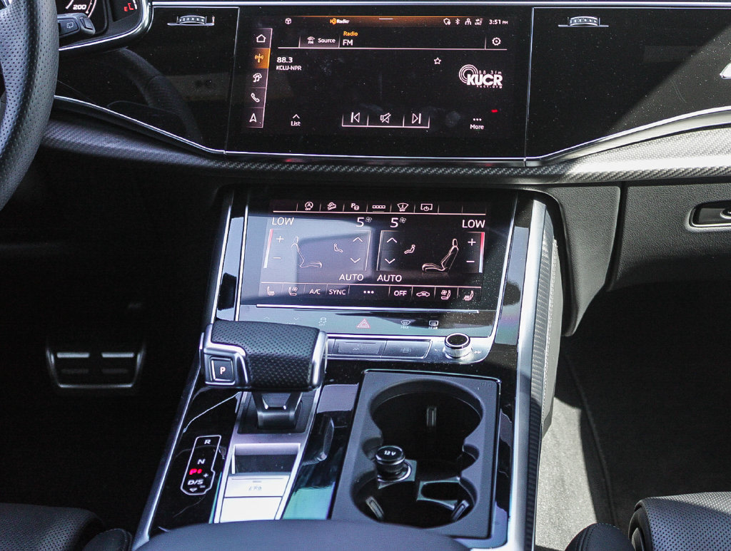 Thumbnail: 2025 Audi RS Q8 - 12