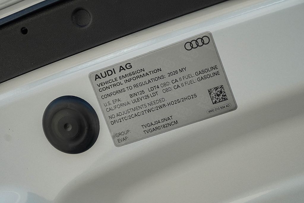 Thumbnail: 2026 Audi RS Q8 - 16