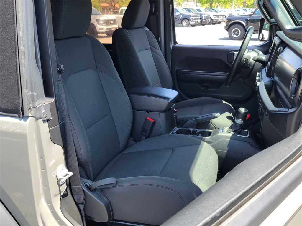 2020 Jeep Wrangler Sport 10