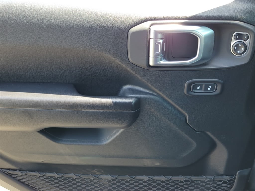 2020 Jeep Wrangler Sport 22