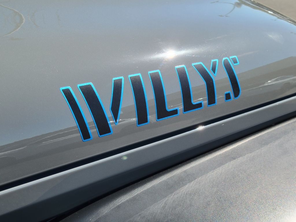 Thumbnail: 2023 Jeep Wrangler - 17