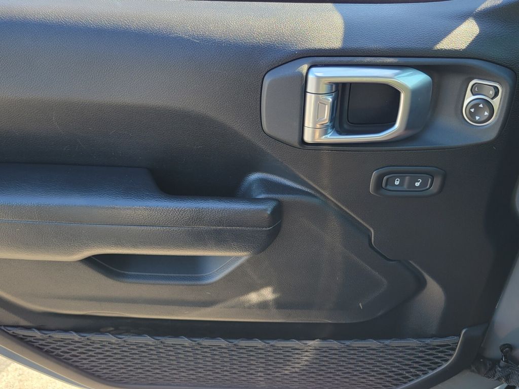 Thumbnail: 2023 Jeep Wrangler - 22