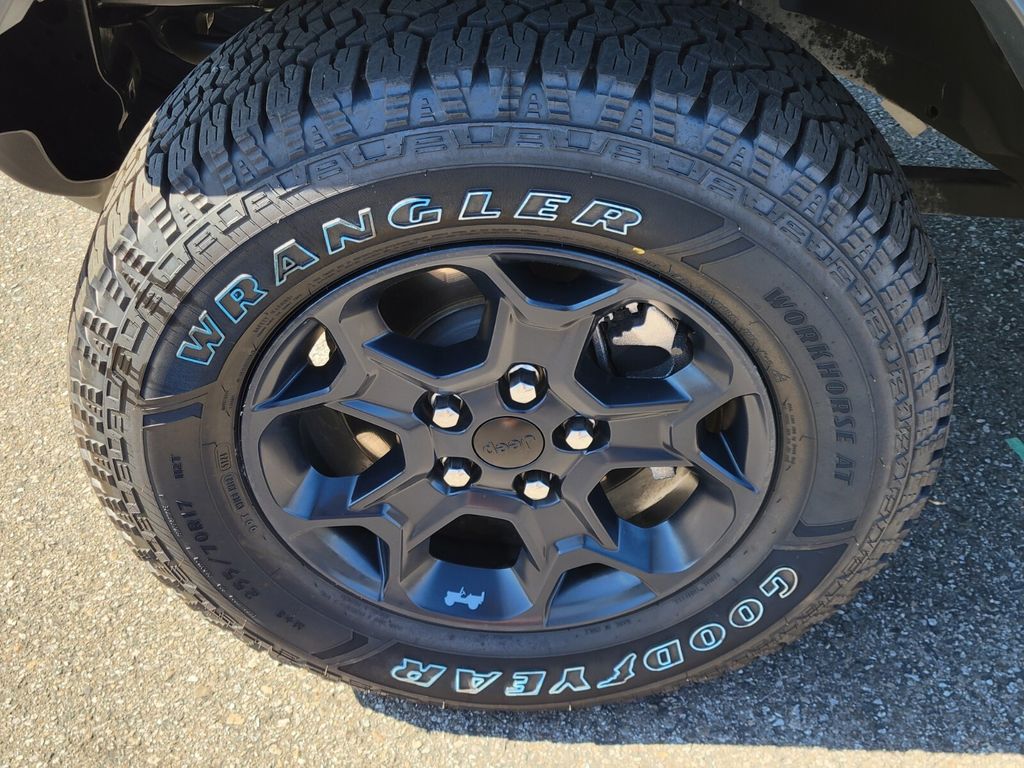 Thumbnail: 2023 Jeep Wrangler - 19