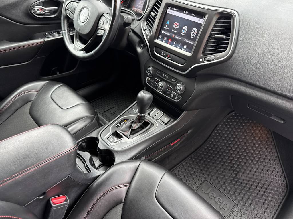 Thumbnail: 2020 Jeep Cherokee - 12