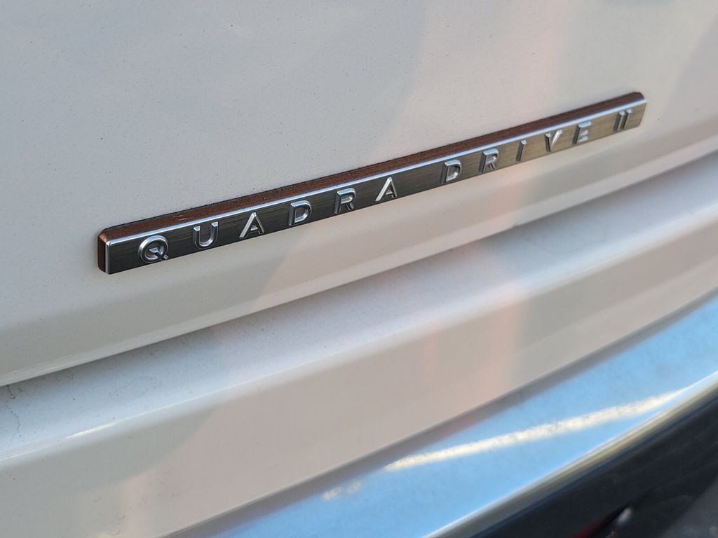 Thumbnail: 2023 Jeep Grand Wagoneer L - 4