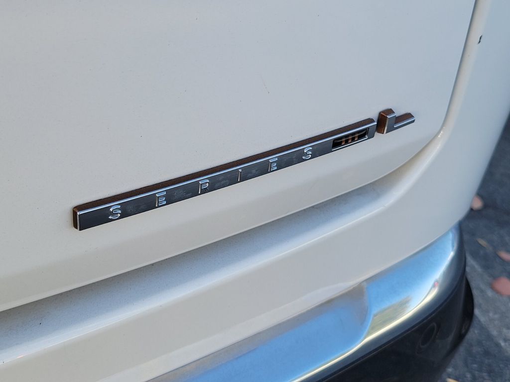Thumbnail: 2023 Jeep Grand Wagoneer L - 7