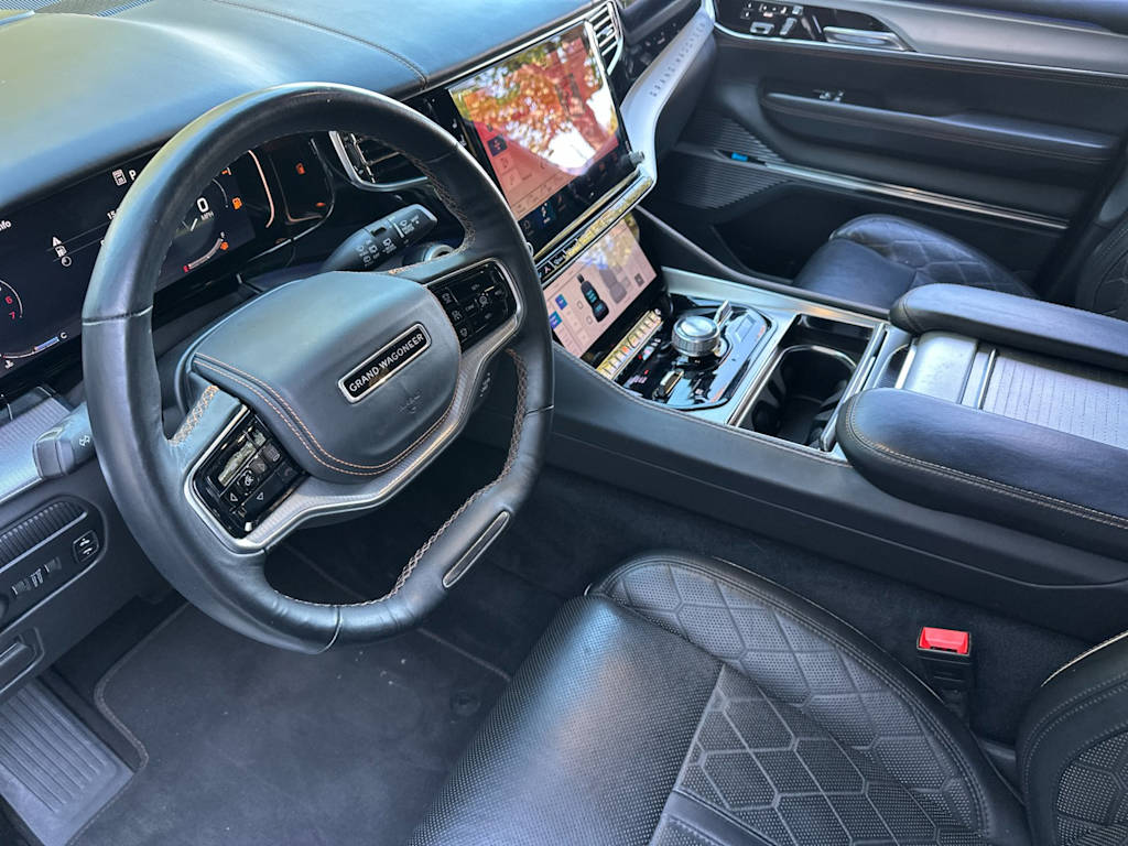 Thumbnail: 2023 Jeep Grand Wagoneer L - 8