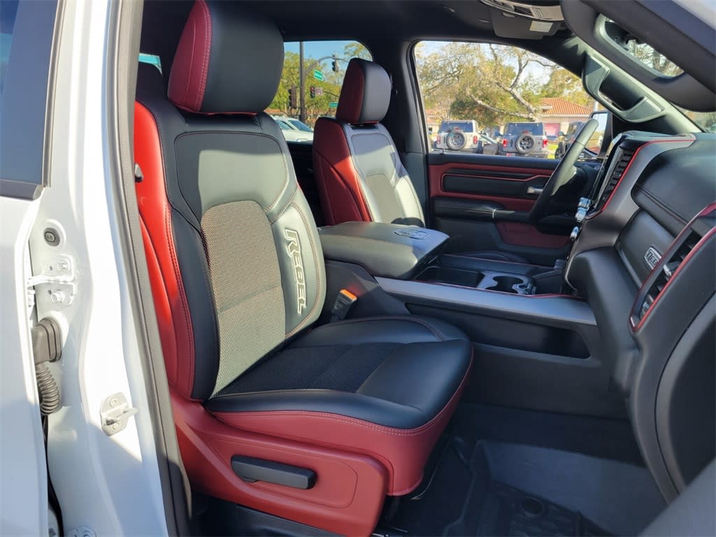 Thumbnail: 2025 RAM 1500 - 10