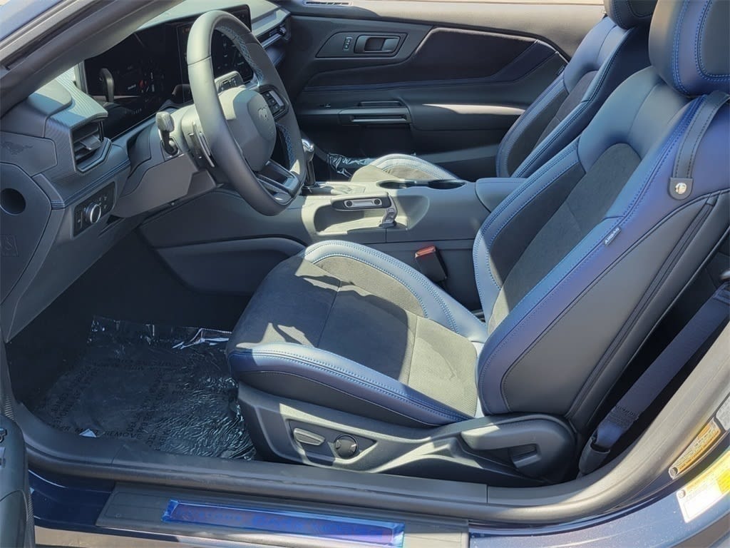 Thumbnail: 2025 Ford Mustang - 9