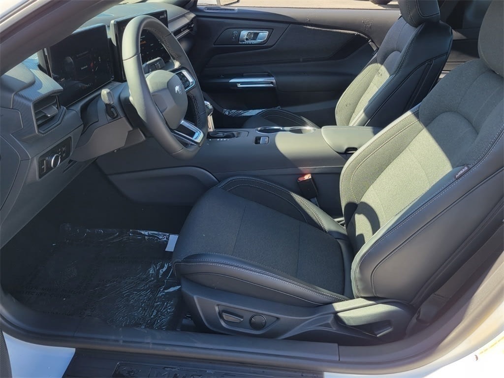 Thumbnail: 2025 Ford Mustang - 9