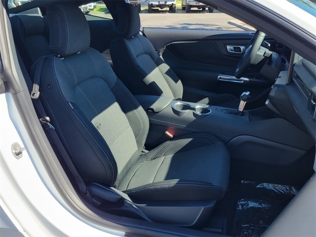 Thumbnail: 2025 Ford Mustang - 9