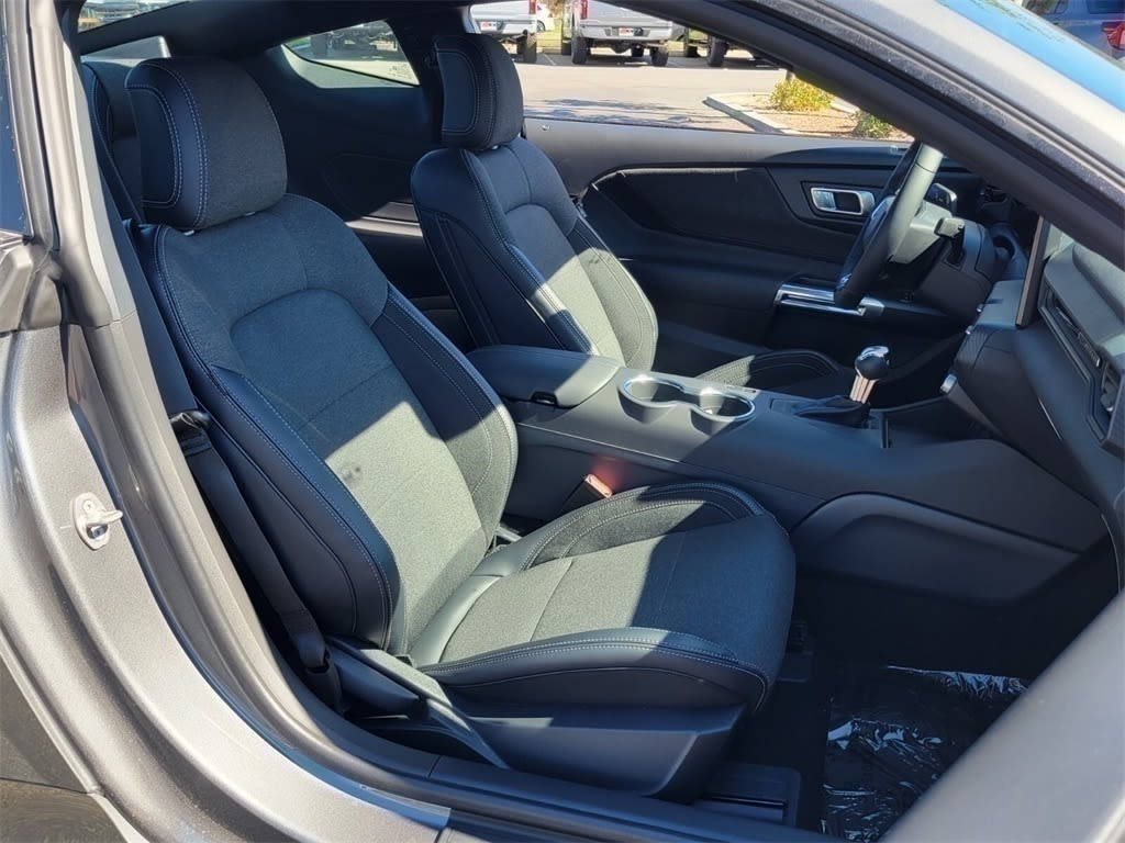 Thumbnail: 2025 Ford Mustang - 9