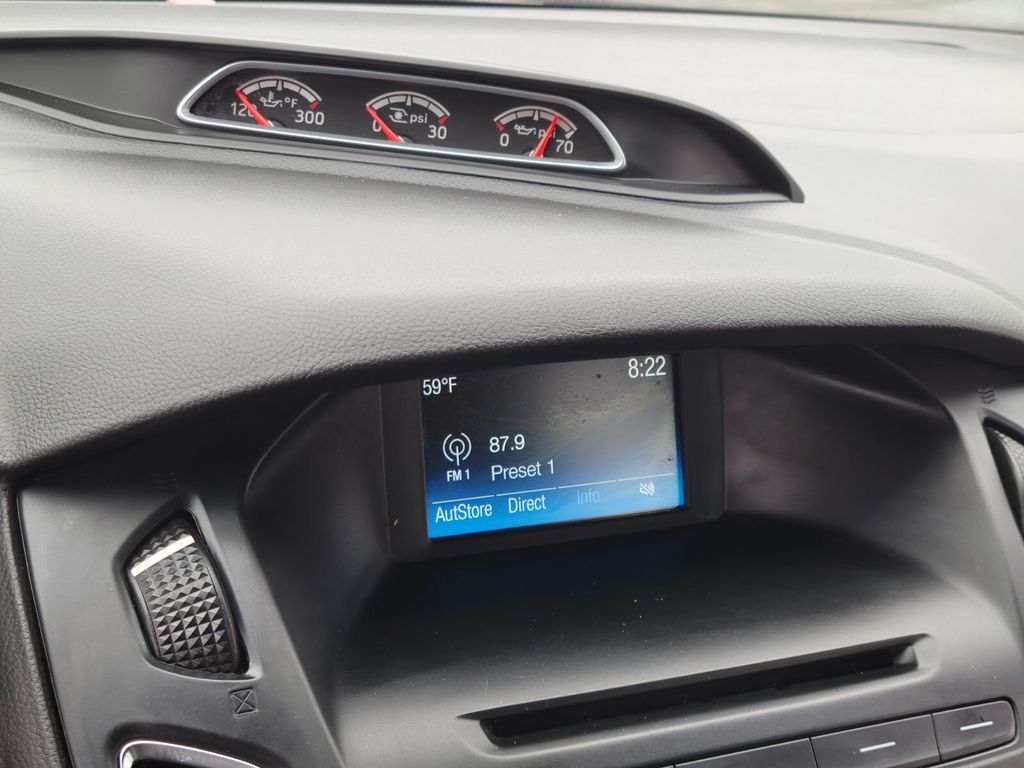 Thumbnail: 2017 Ford Focus - 13