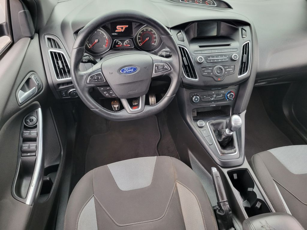 Thumbnail: 2017 Ford Focus - 2